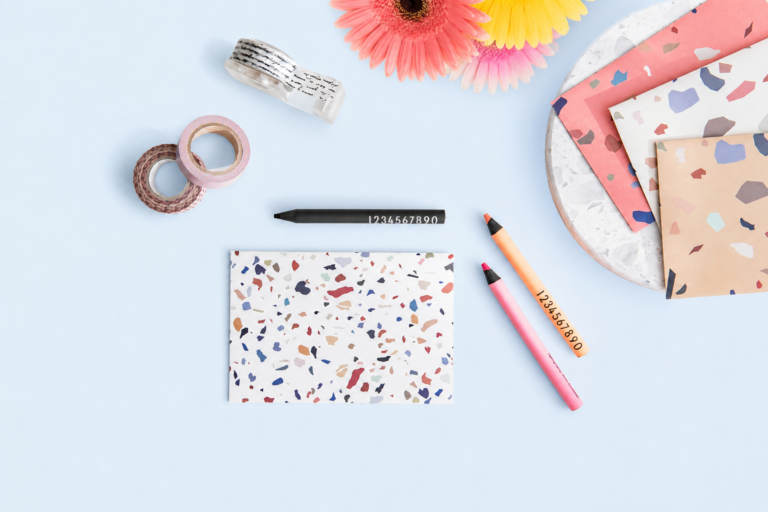 Schreibtisch mit Gerbera